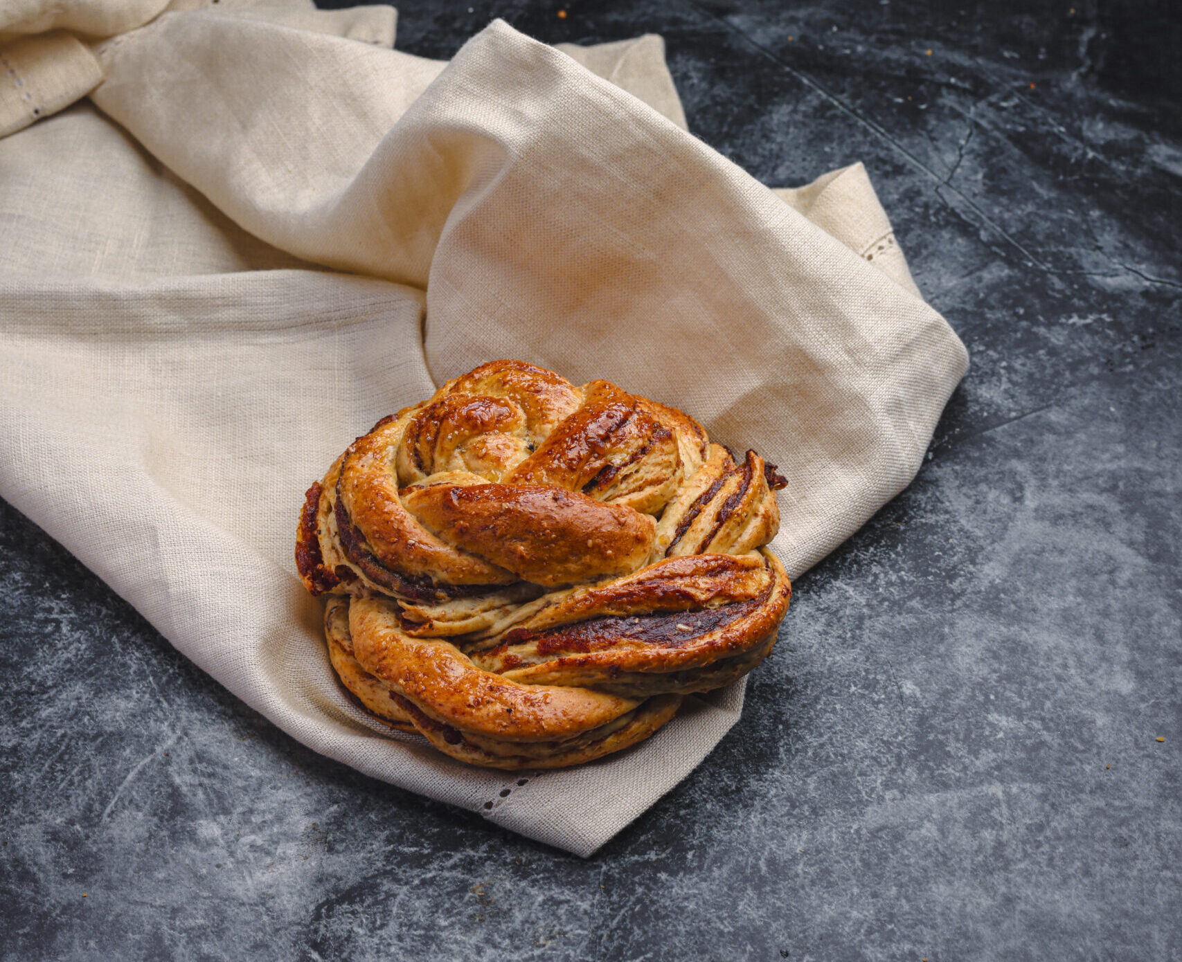 JA_20 Mini Date Babka - Image 1